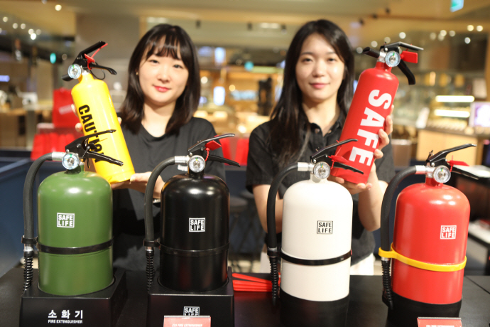 롯데백화점 광주점은 21일까지 지하1층 행사장에서 재 안전을 위한 세이프라이프의 ‘소화기 팝업’ 행사를 연다. /롯데백화점 광주점 제공